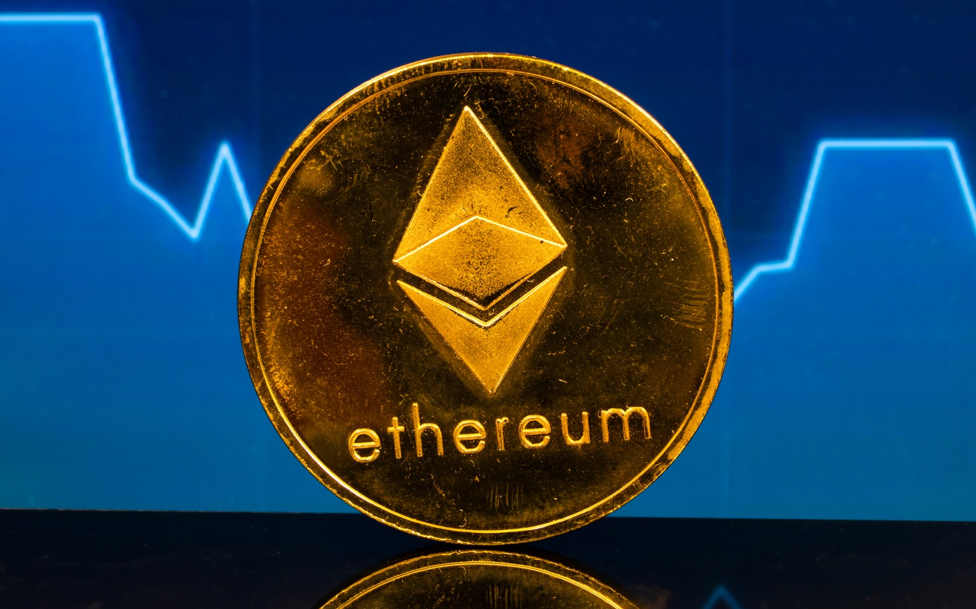 ETH addresses with large balances are paring down their holdings, analyst observes